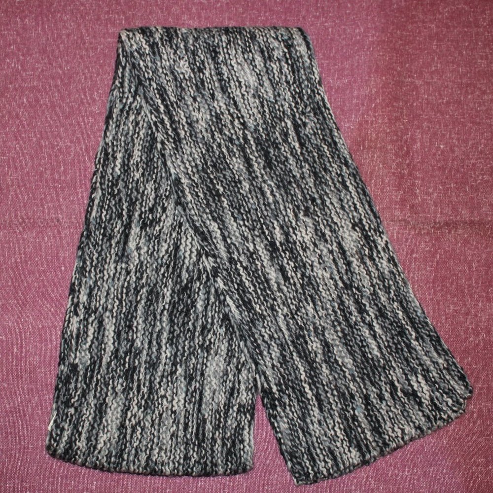 💥 Handmade Nepali Merino Wool B&Wl Marbled Scarf